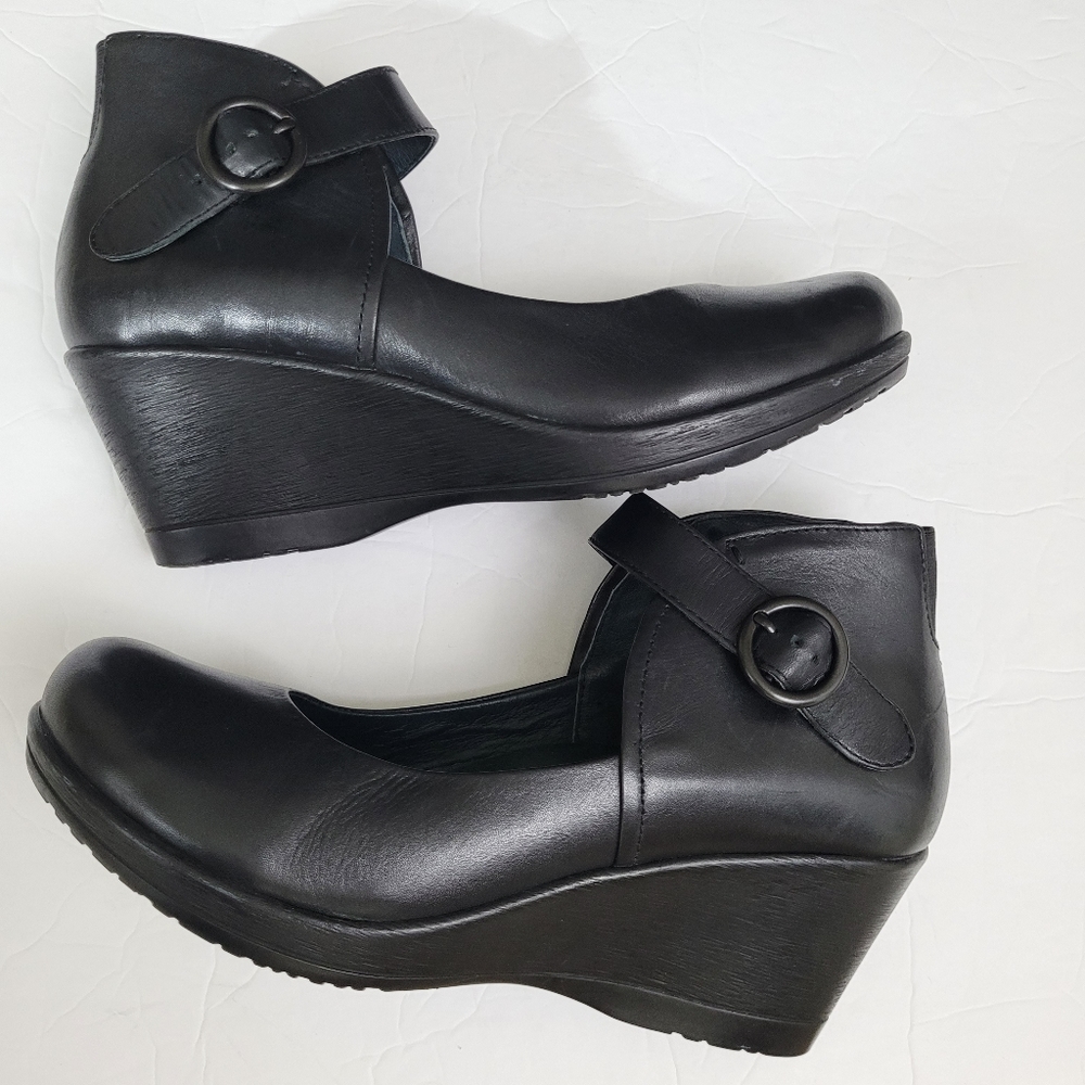 Dansko Rebel Wedge Mary Jane